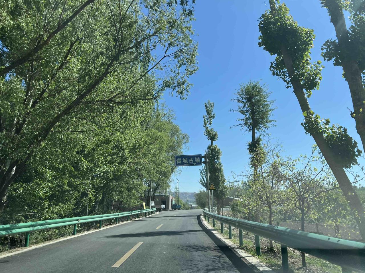我认为不相信过去老人给我讲吃亏是福，做人要老老实实的，要做老实人。
但是现在我可
