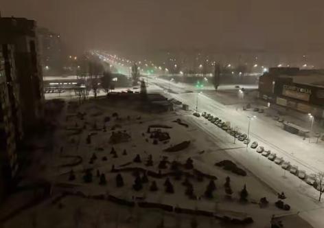 这一次乌克兰真的是挺不住了，他倒在了第4个冬天。基辅城的市长克里琴科，已经开始号