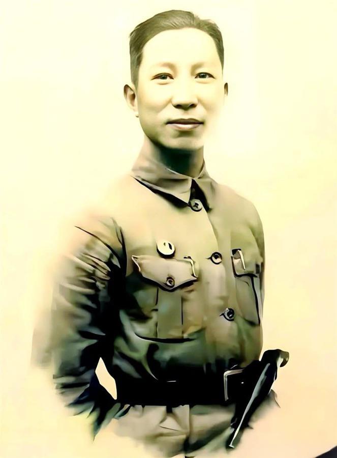 这张老照片AI修复太失败了，感觉相貌都被改变了，大家还能认出是哪位国军抗日名将不