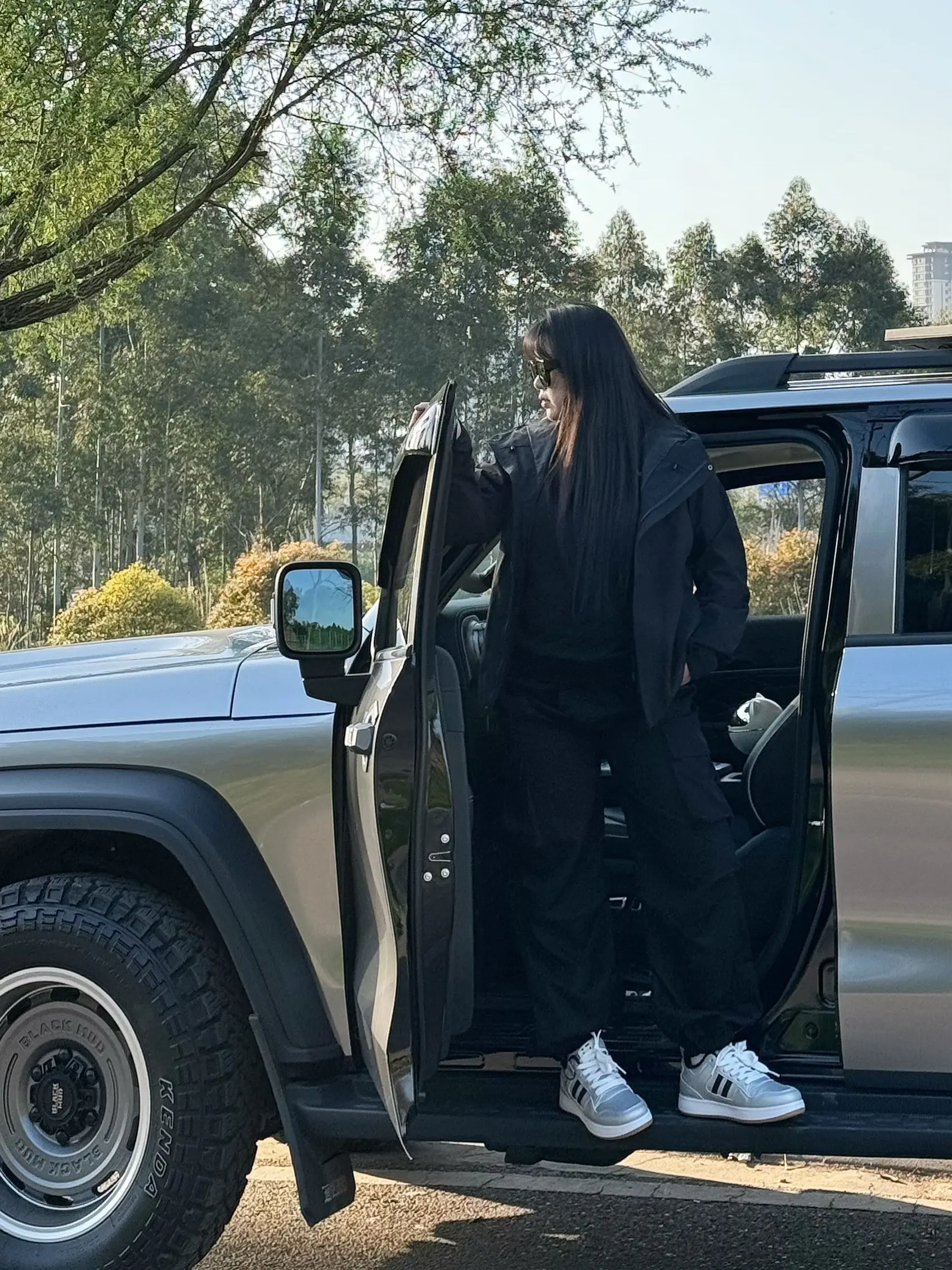 只要坦克开得帅   没有悲伤只有爱。