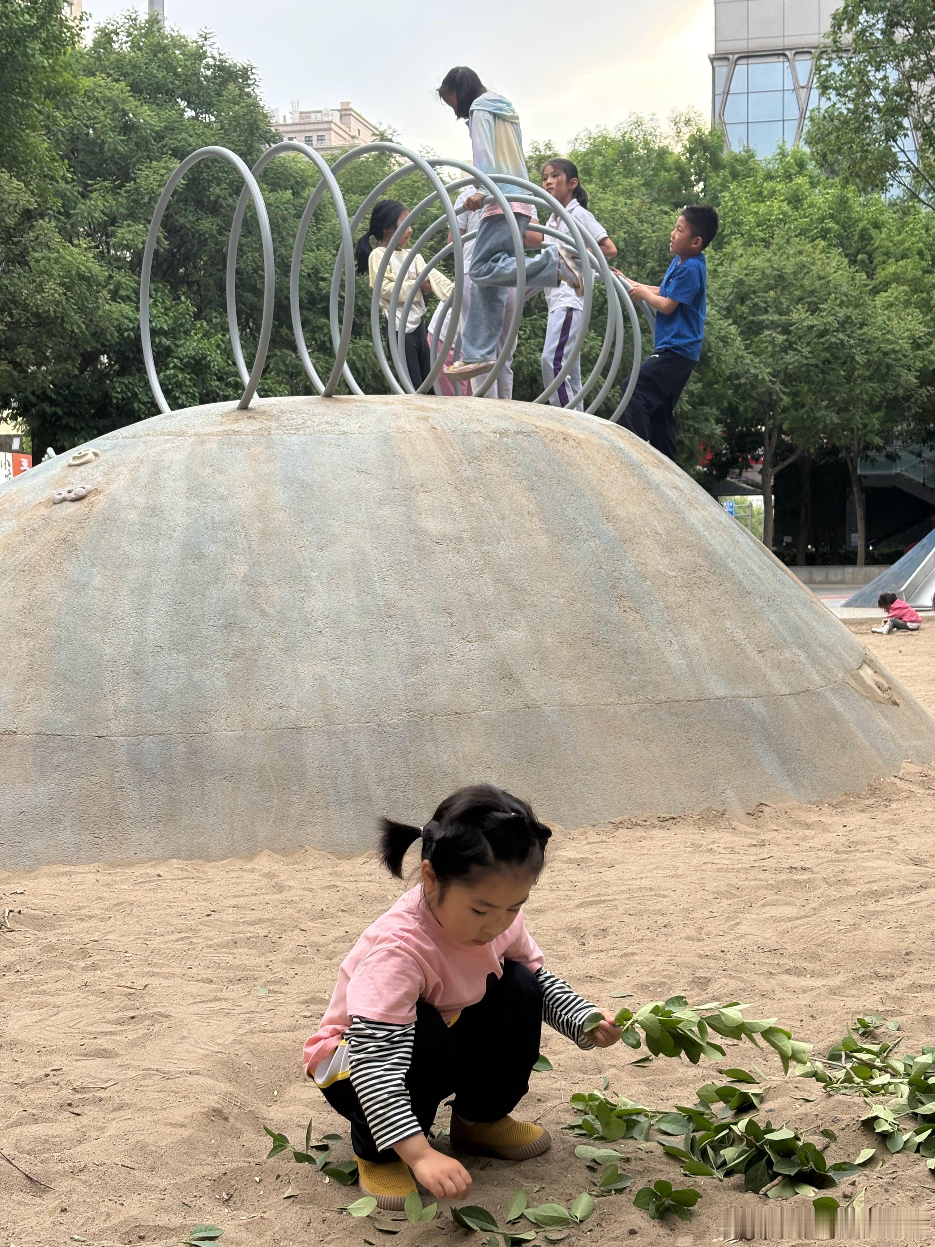 这几年妈妈一直在帮我带孩子，心里的感激不知道怎么开口说。之前妈妈陪在我身边生活，