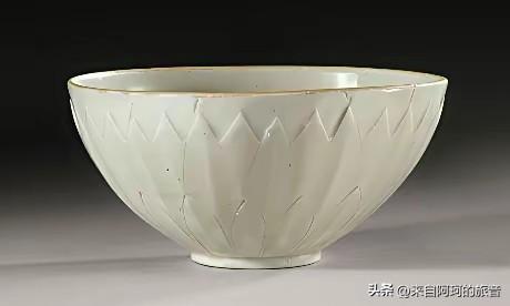 2007年夏天，纽约一个普通周末，有人在一户人家的庭院旧货售卖里花3美元买了只小