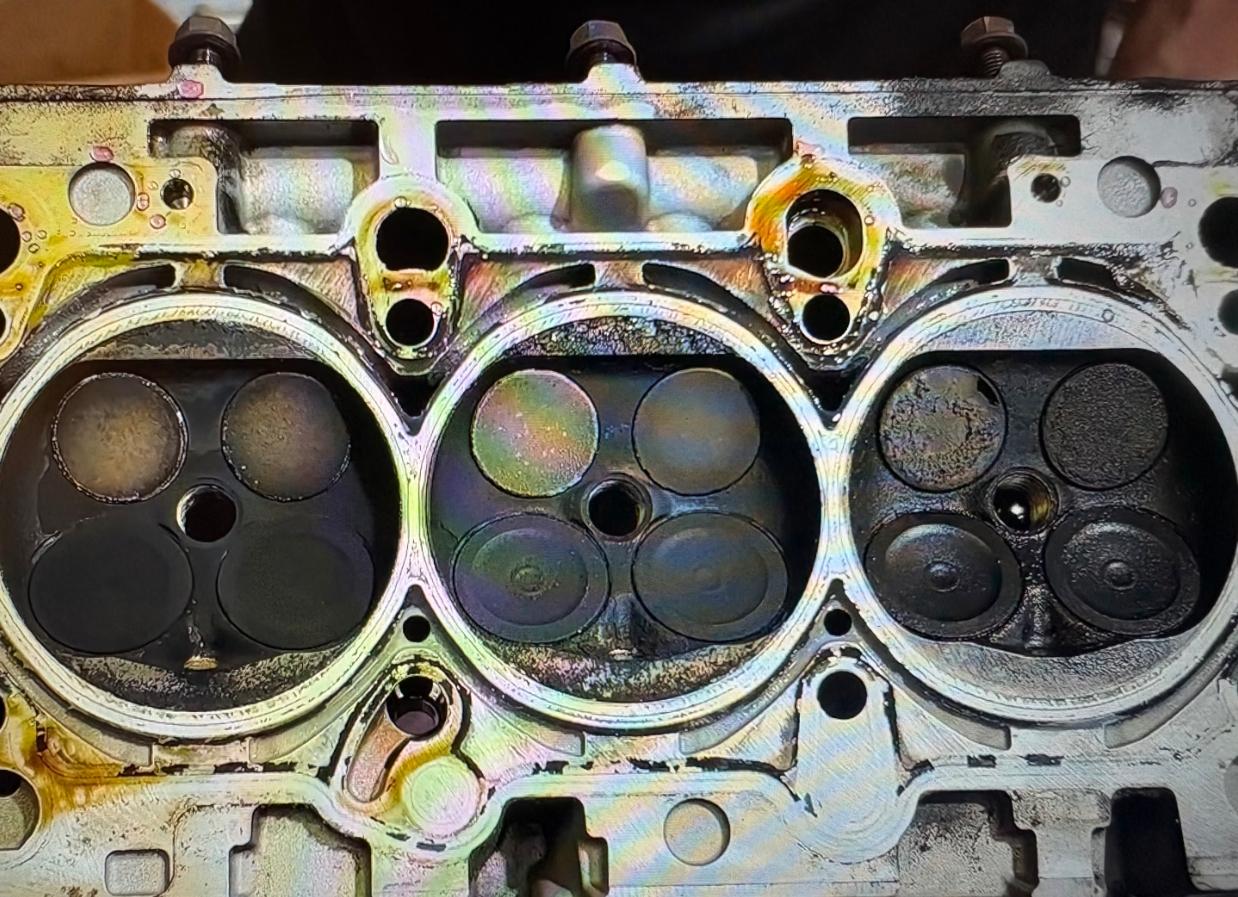 跑高速能清理积碳？实测发现治标不治本！

1. 实验拆穿谣言：10天高速行驶（时