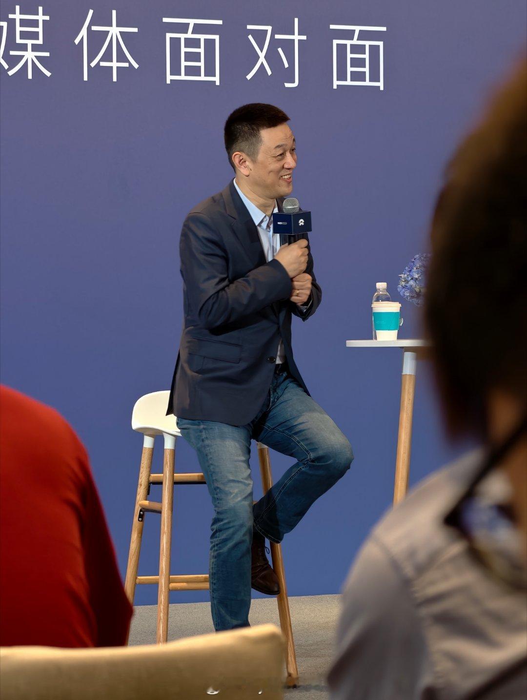 斌哥回答关于门把手新规：我们从第一天开始，我们的门把手就是安全的，不同的隐藏门把