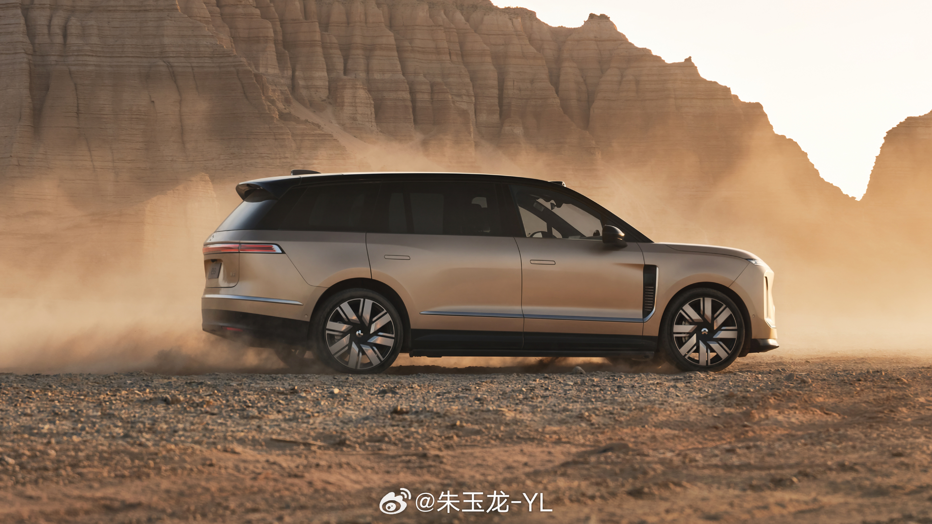 这两天大型SUV里面纯电最受关注的产品蔚来ES9要披露了，在去年这台车的弟弟蔚来