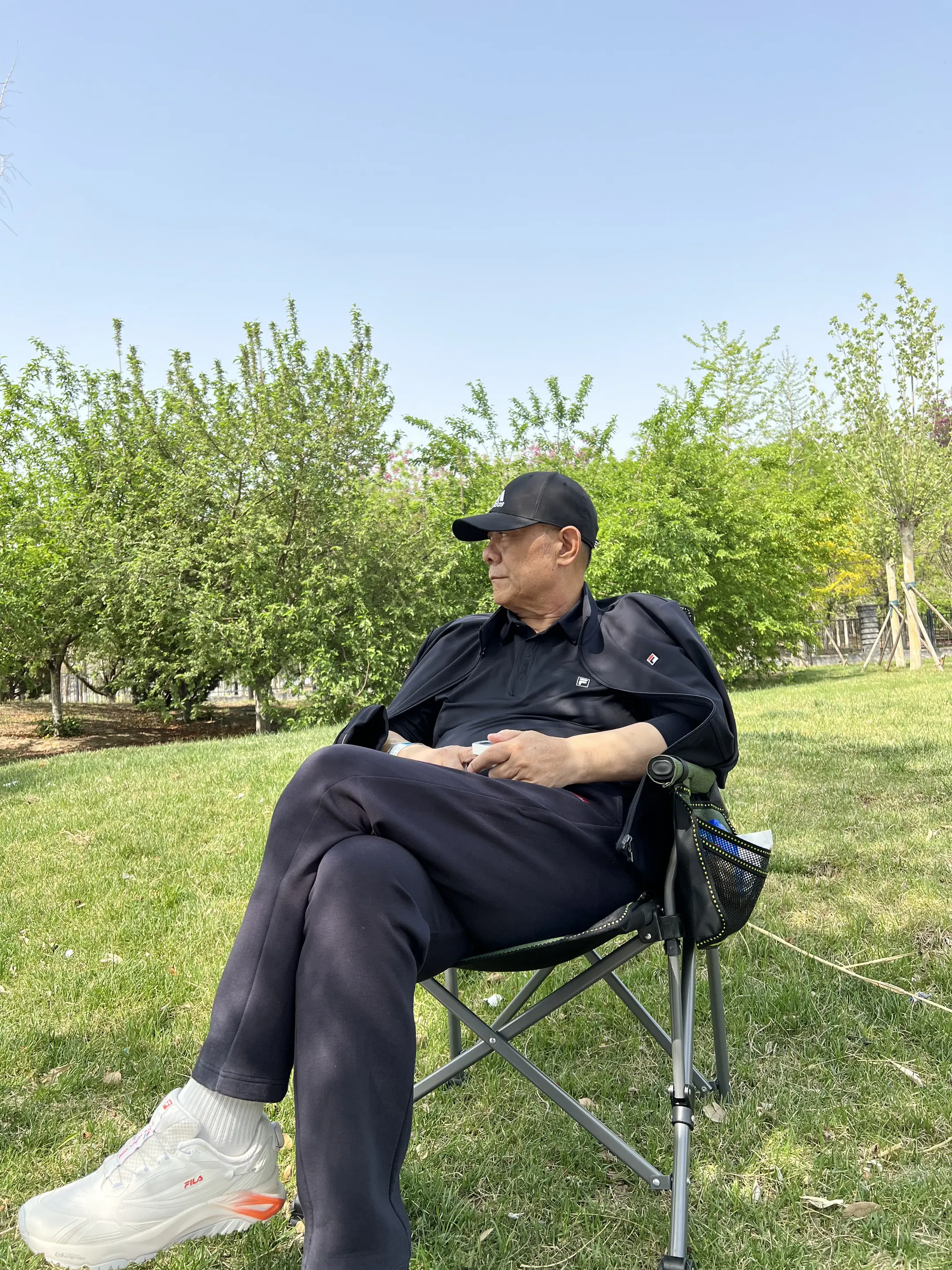我当然懂得分别的含义，只是每当想起这冗长一生再不能与你相见，难免哽咽