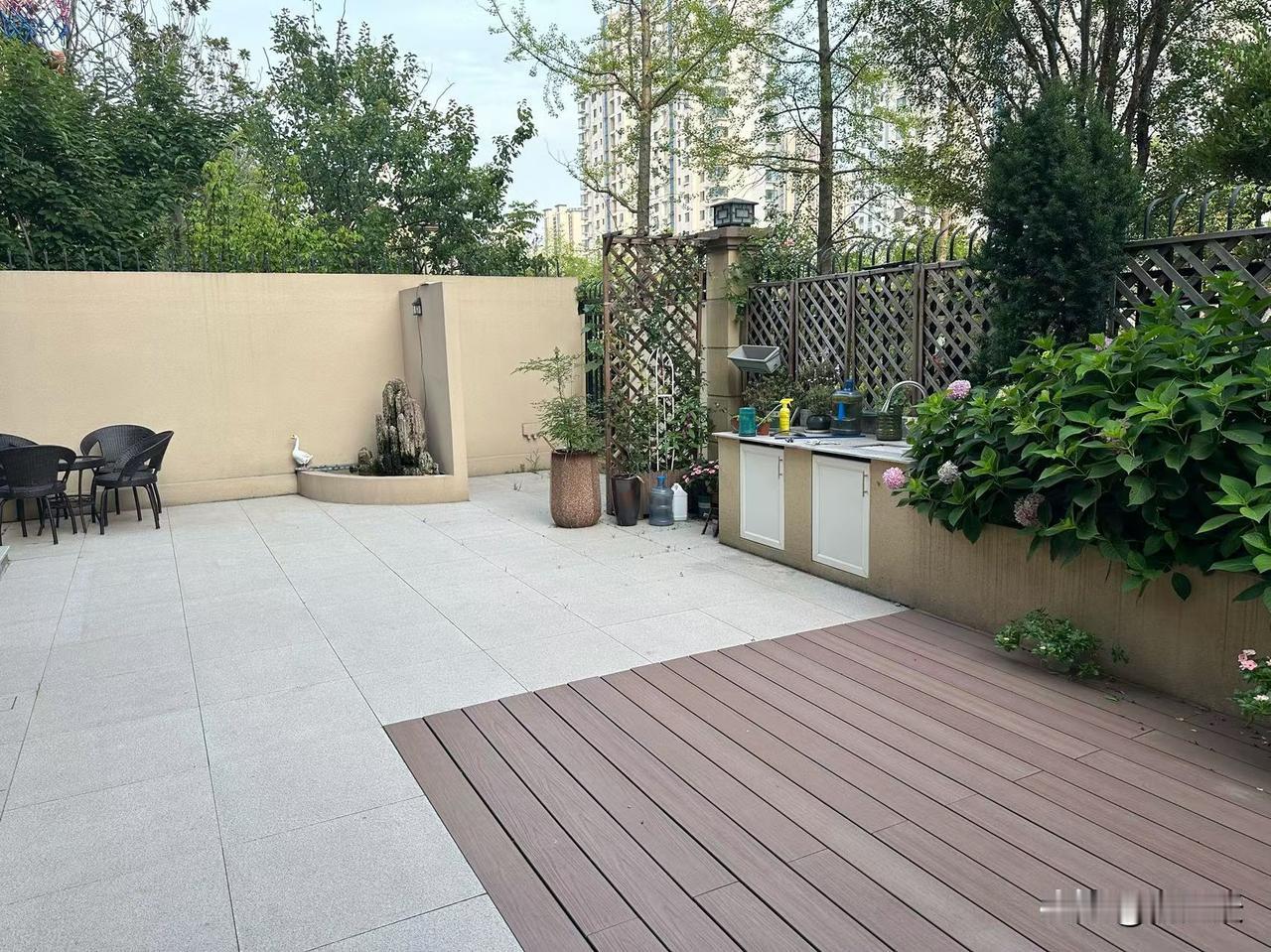 何为眼界？

一个从农村出来的女孩，从没有住过楼房，也很少见过别人住的豪华房子。