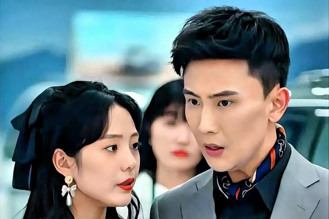 - 表演风格：微短剧演员更强调“即时感染力”，需要在短时间内抓住观众注意力，面部