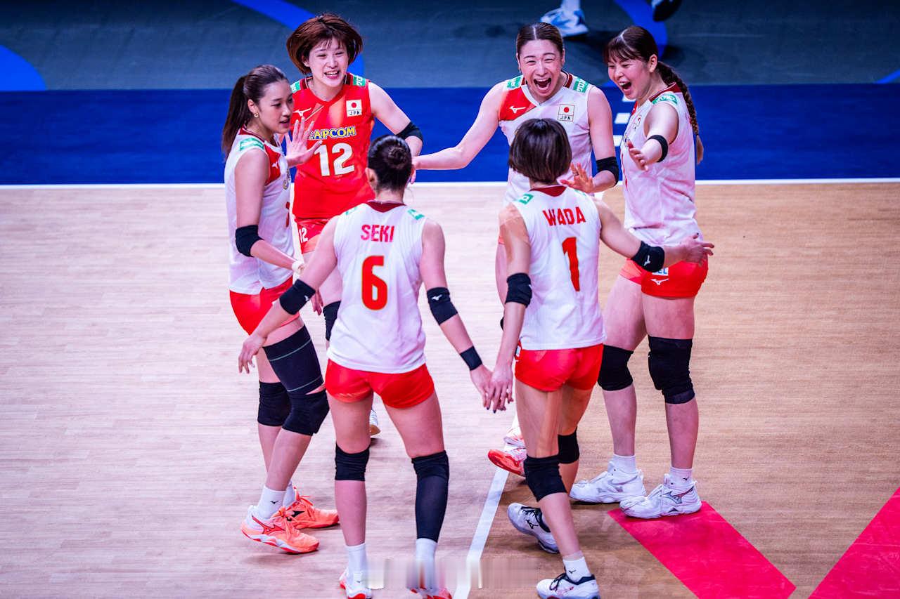 日本女排在1/4决赛中被淘汰🥈 2024 x ❌ 决赛4⃣ 2025 x ❌ 