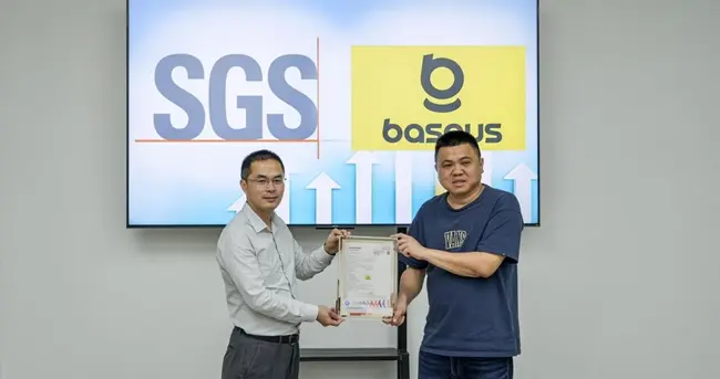 SGS金標認證！倍思金標康寧膜，重新定義手機防護安全感