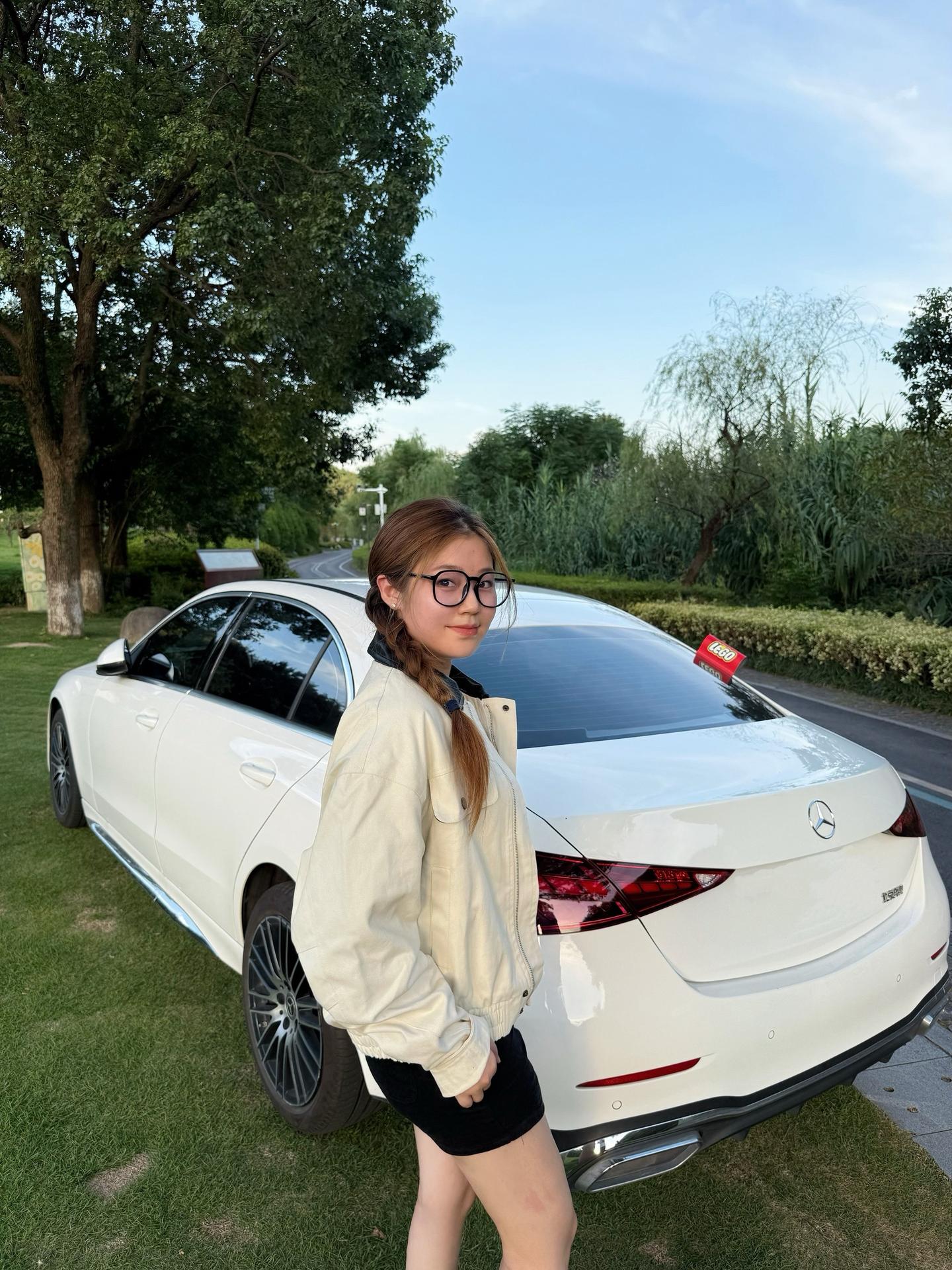 钱要自己挣 苦要自己吃 我可以很漂亮 也可以蓬头垢面埋头苦干 我没有脱...