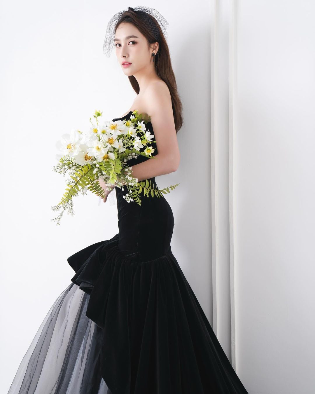#HanaLewis[超话]# 📍Hana Lewis IG更新✨婚纱照好漂亮