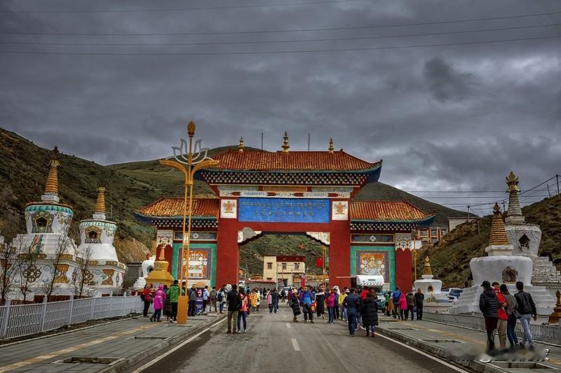 23岁硕士川西徒步，本应是一场探索之旅，却成了悲剧的终章。他在去世前都已主动返程