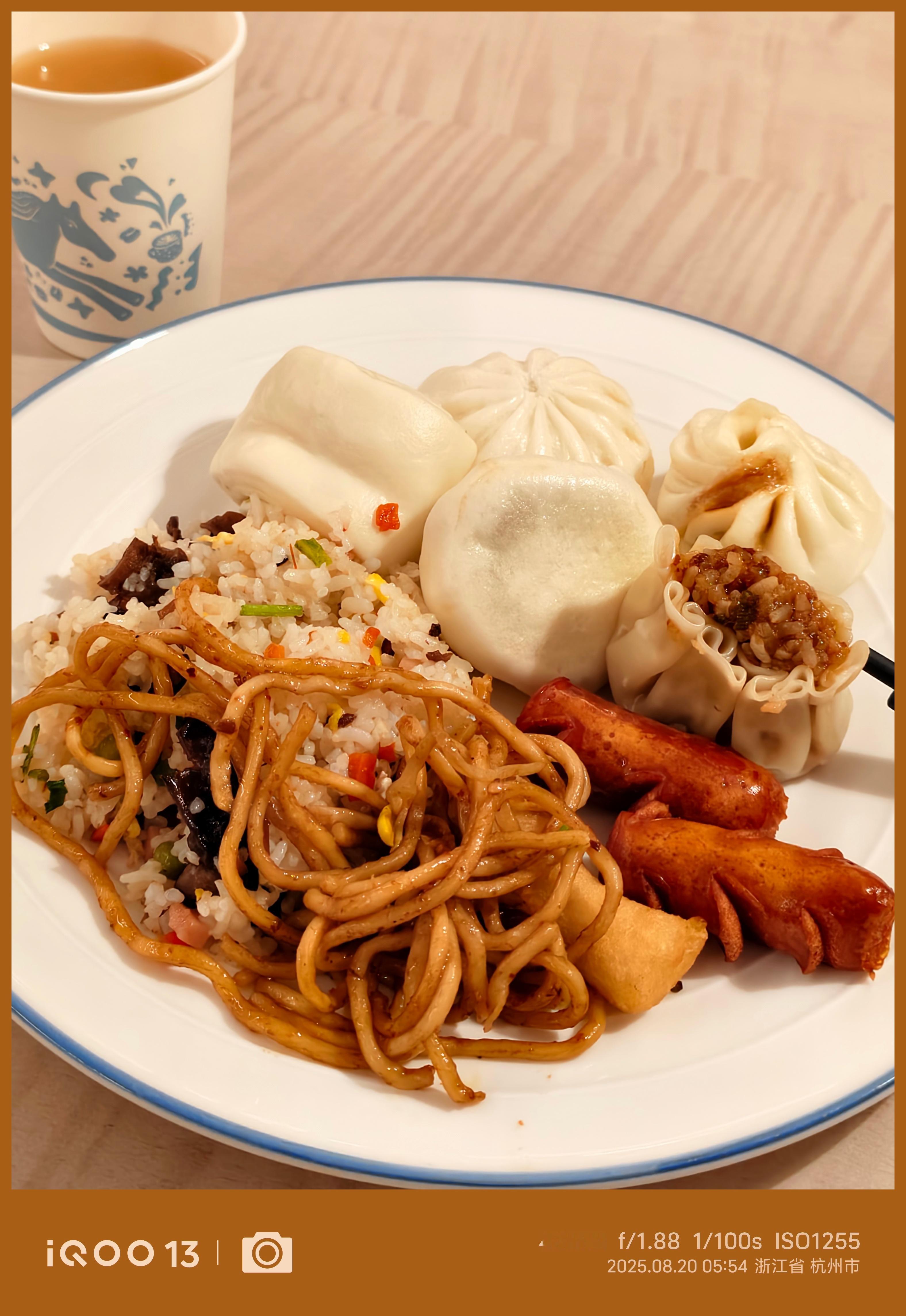 萧山机场附近这家汉庭，早餐比之前丰富多了[开学季]味道也还过得去！ ​​​