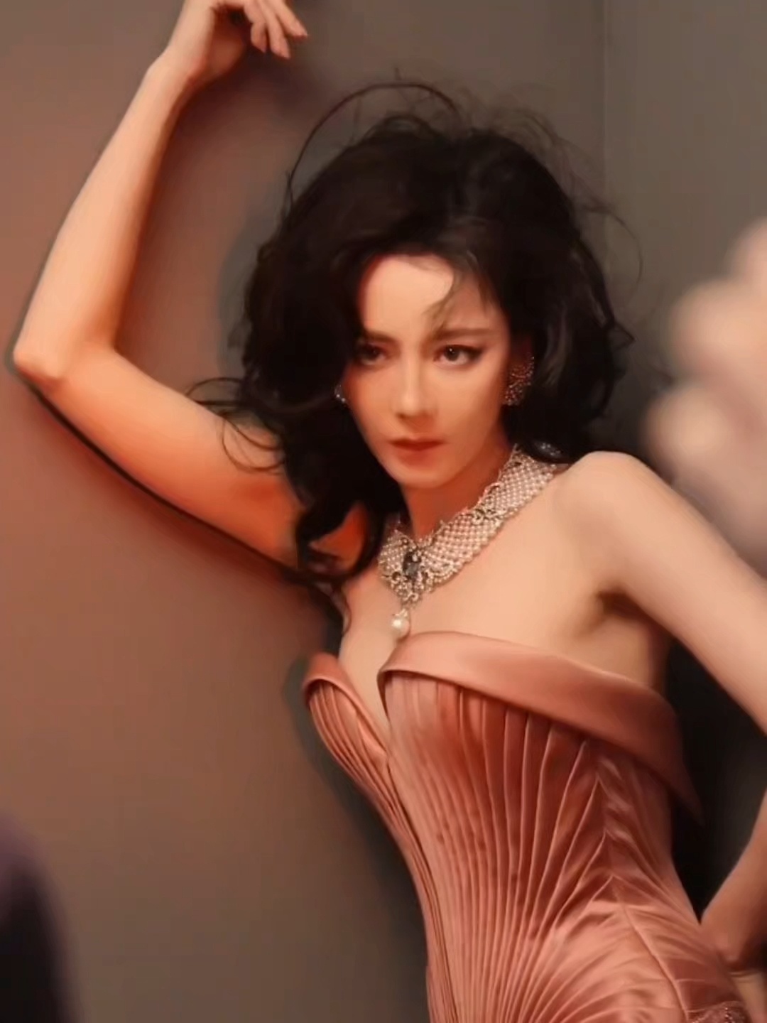 D🖤L🖤R🖤B🖤迪丽热巴嘉人六月刊封面迪丽热巴嘉人发型龙跃文
