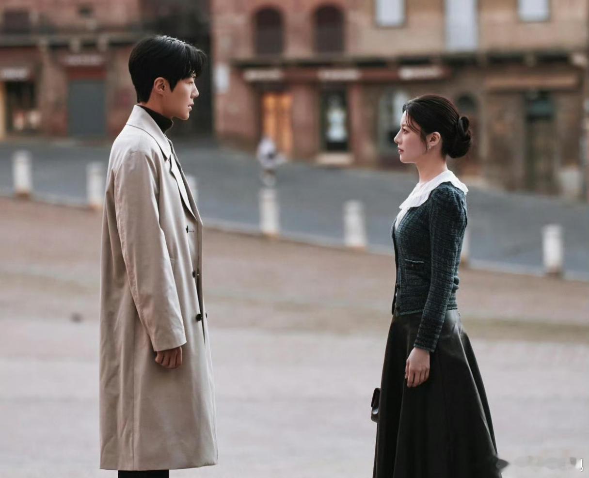 金宣虎、高允真主演的《爱情怎么翻译》豆瓣一路从7.8升到8.5，剧拍的好是这样的