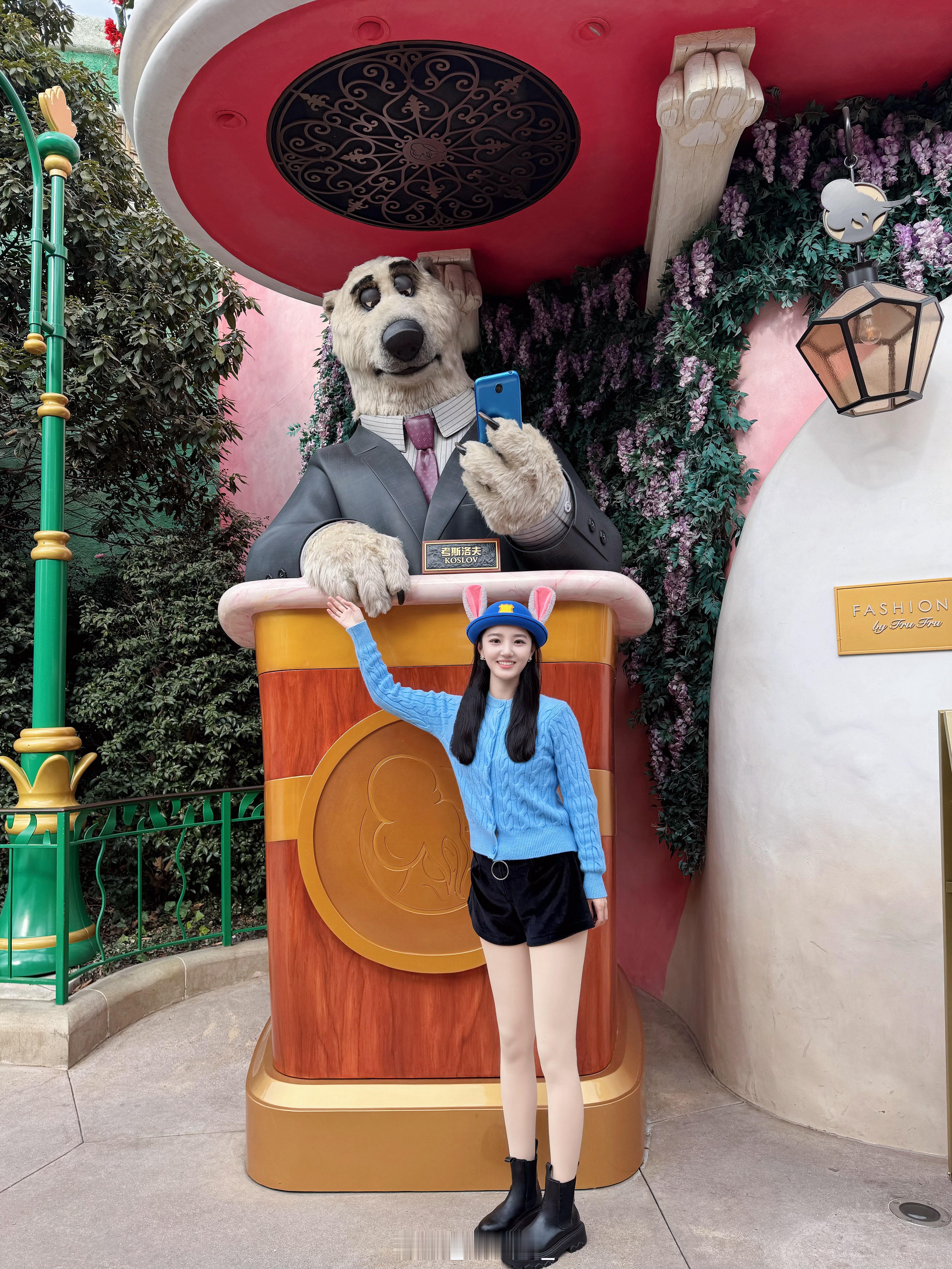 新的一年 要更更更更幸福顺遂永远幸福快乐 上海·上海迪士尼度假区