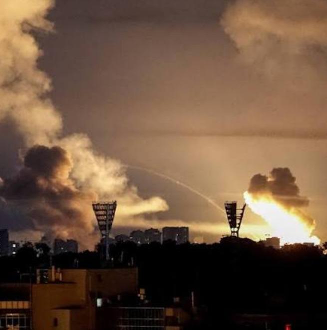 2026年7月，乌克兰的夜空不怎么太平。俄罗斯那边三天两头往城里丢导弹和无人机，