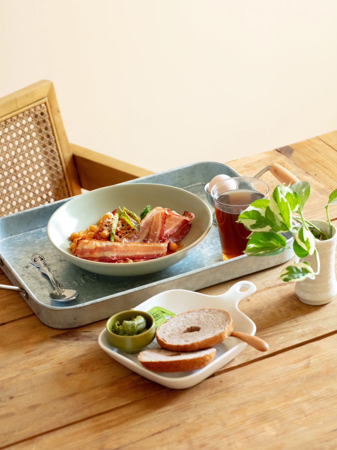 第1460份不重样早餐｜甜菜亚麻籽贝果