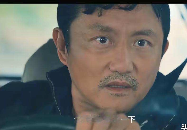 没看《方圆八百米》之前，怎么也想不到，一脸福相的涂松岩，“坏”起来会如此歹毒而疯