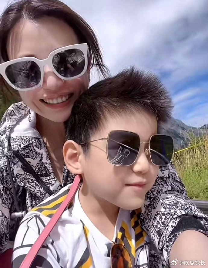 陈晓陈妍希儿子9岁了 陈晓陈妍希9岁儿子颜值陈妍希六一晒儿子照片，小星星一半是陈