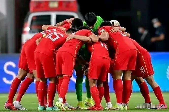 国家队干不过，“省队”也干不过，那只能踢踢“县大队”找找自信了。
  亚洲杯开赛