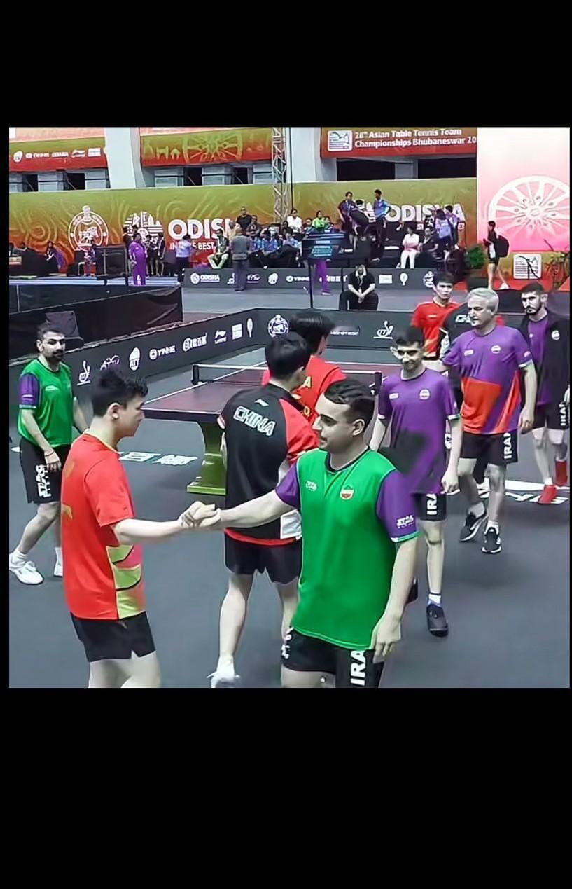 中国队3比1伊朗 ，林诗栋3:0阿拉米扬，恭喜中国队3:1伊朗队，晋级男团四强！