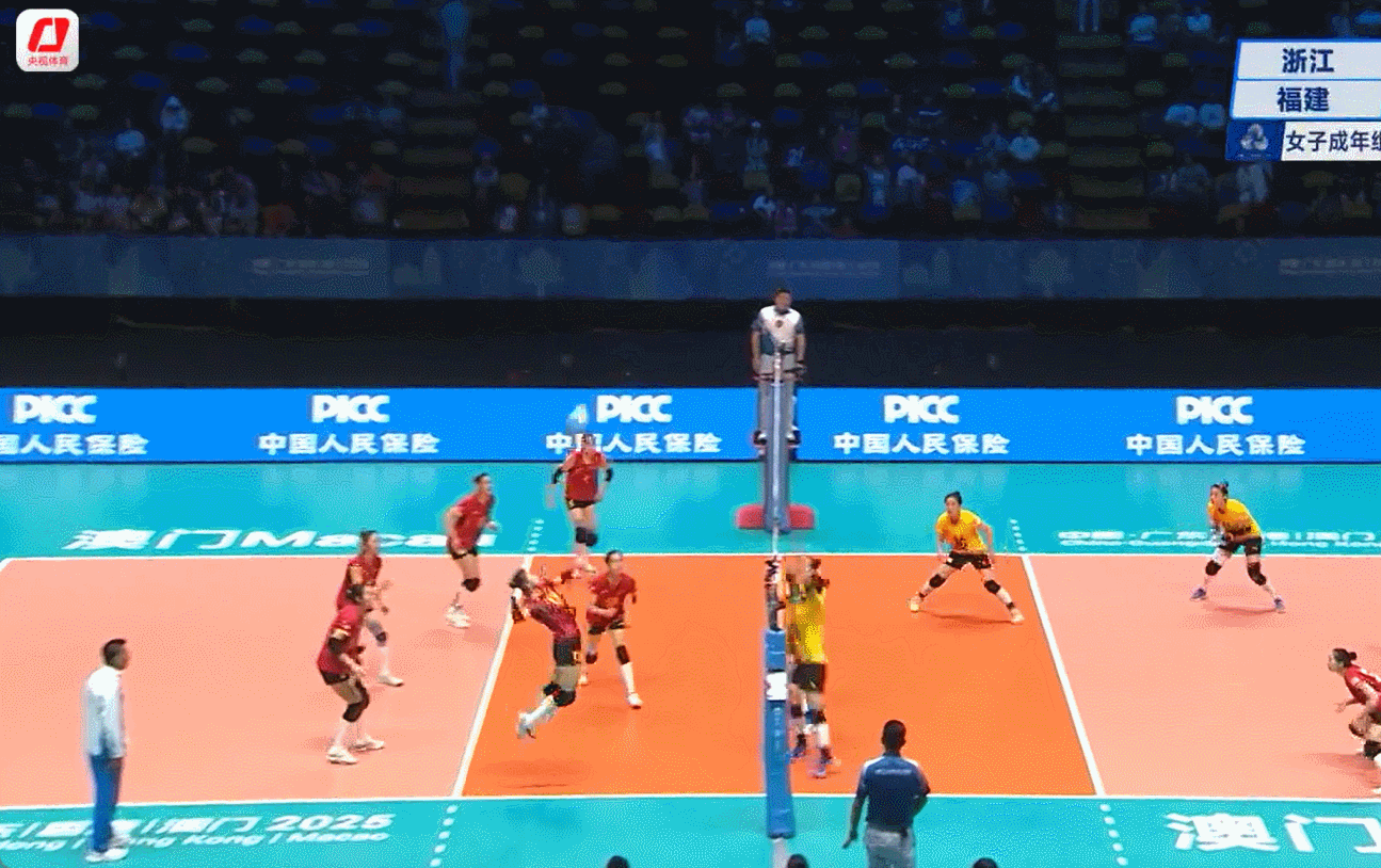 第一局：福建队25-22浙江队 福建队最后阶段连续得分，拿下第一局！ 