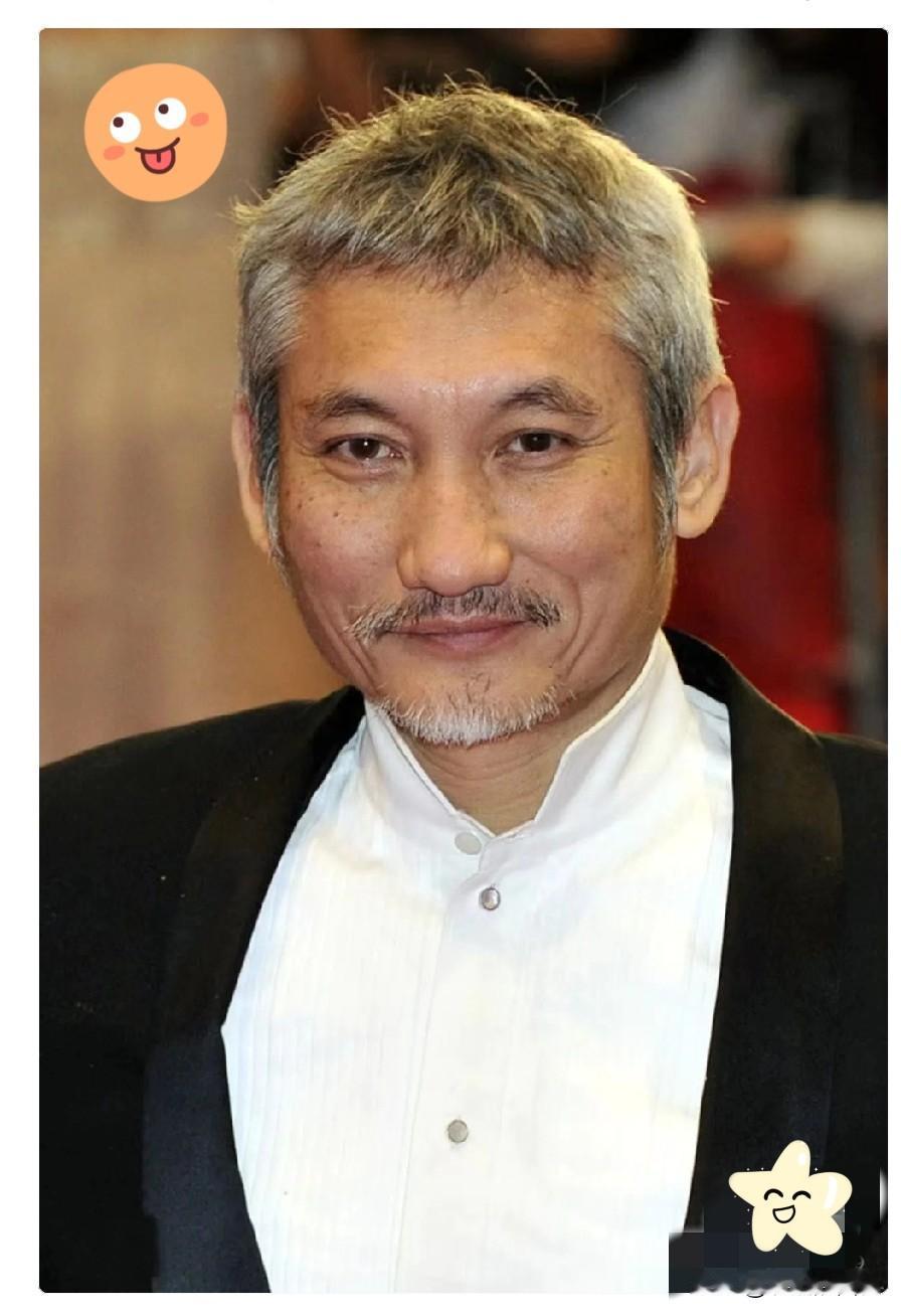 直到施南生去世
我才意识到
原来身为前夫的徐克，也已经 76 岁了。

荧幕前的