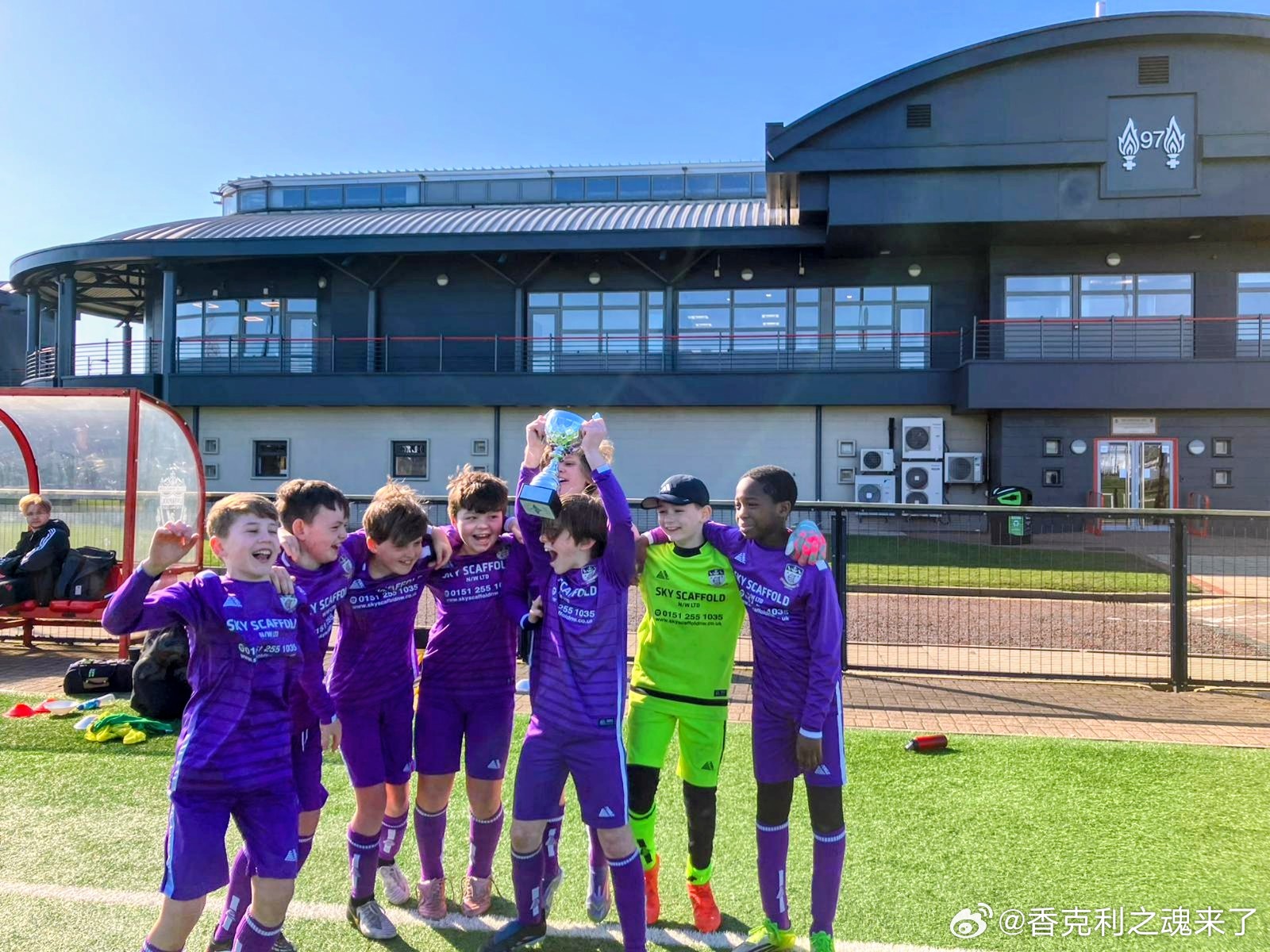 利物浦青训学院举行了混合决赛，争夺参加夏季举行的英超联赛初级明星决赛（Premi