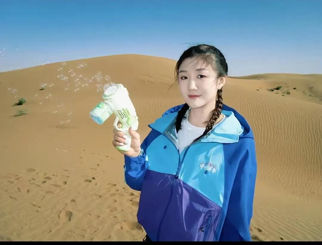 奥运会后陈梦连续退赛，参加多项活动玩的那个开心快乐。可以预知在半年之就会决定是否