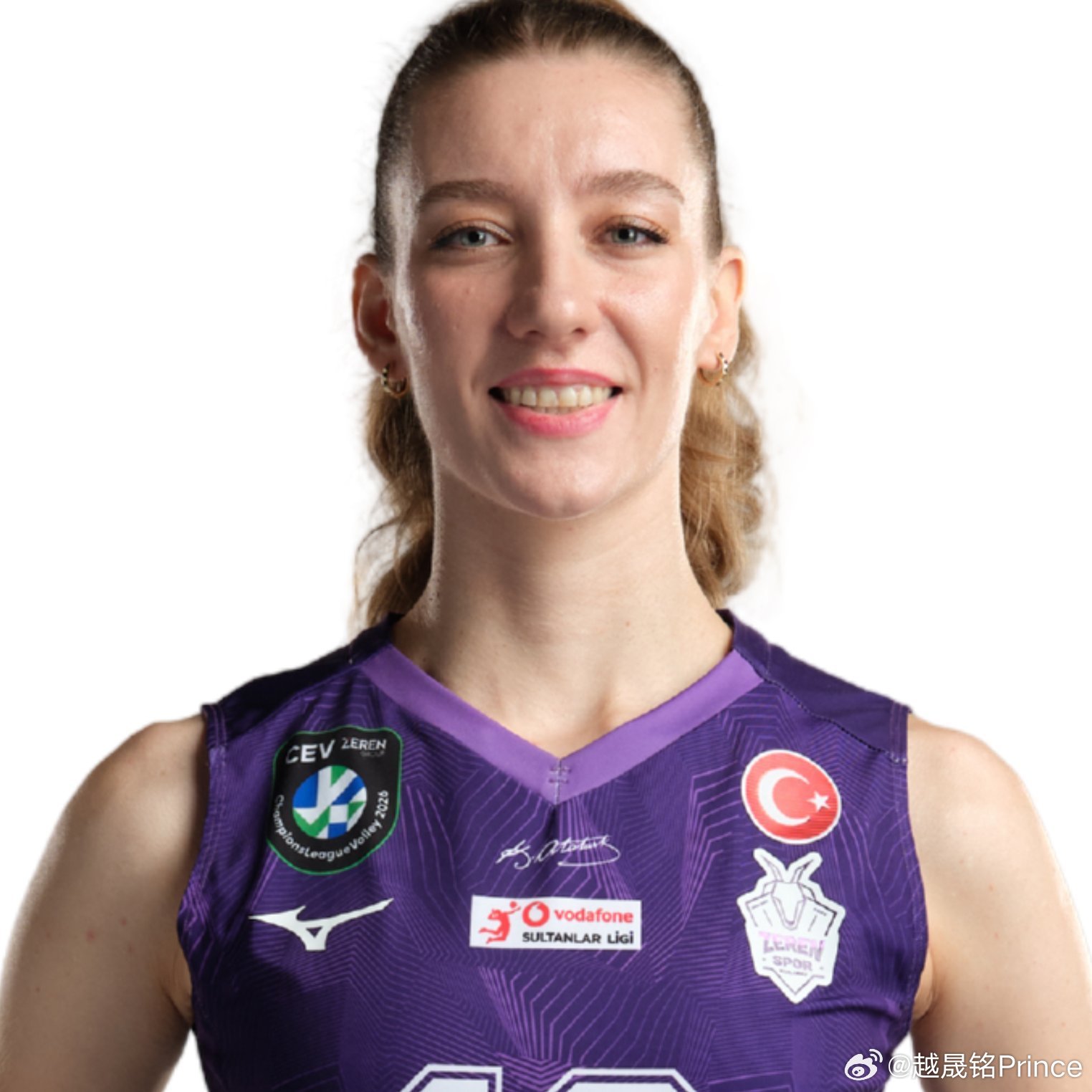🟡🔴 加拉塔萨雷女排已与本土副攻简塞特·杰姆雷·埃尔库尔，就新赛季的各项事宜