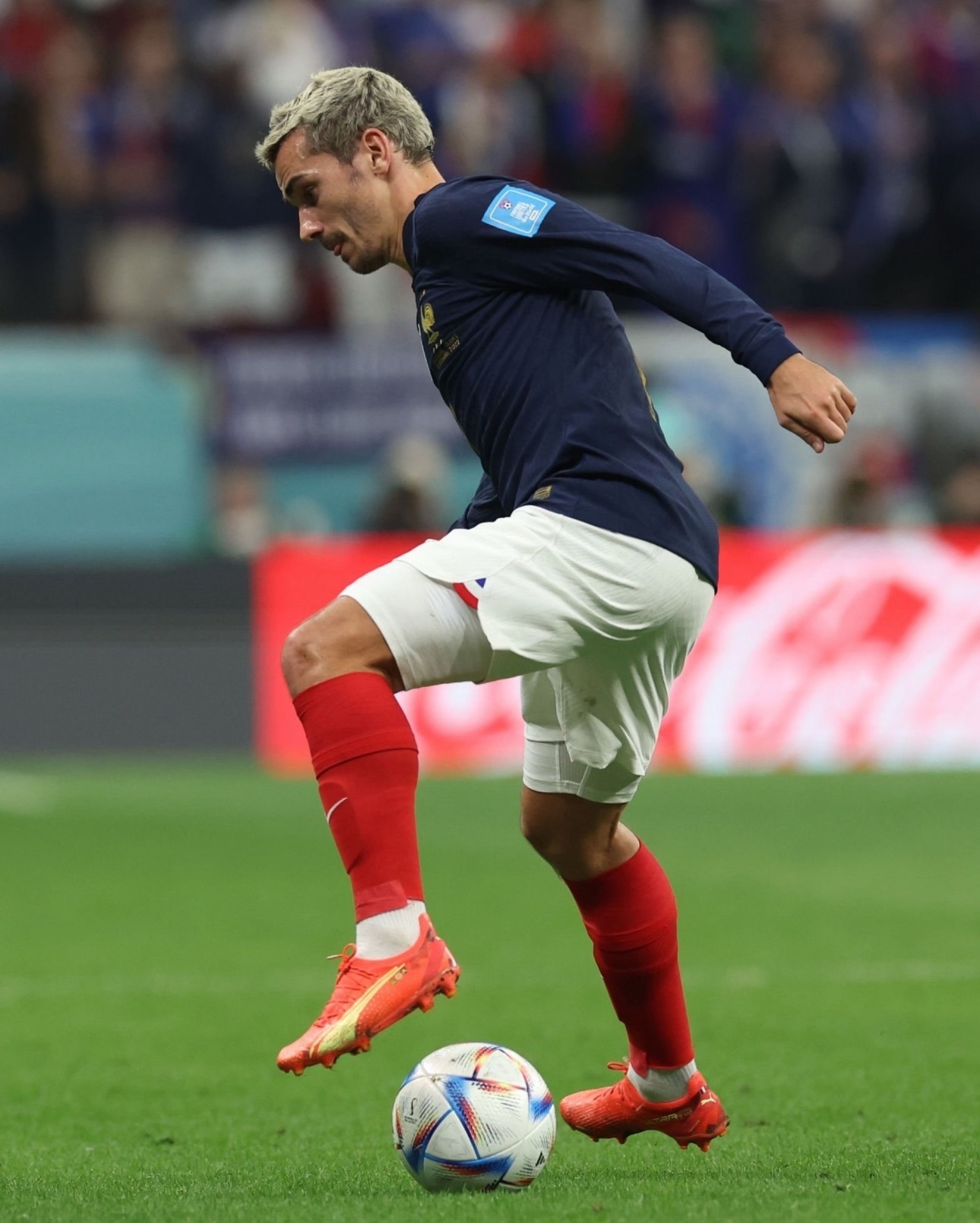 格列兹曼拒绝美职联留守马竞 全力冲击生涯500场里程碑近日，马德里竞技官方确认，