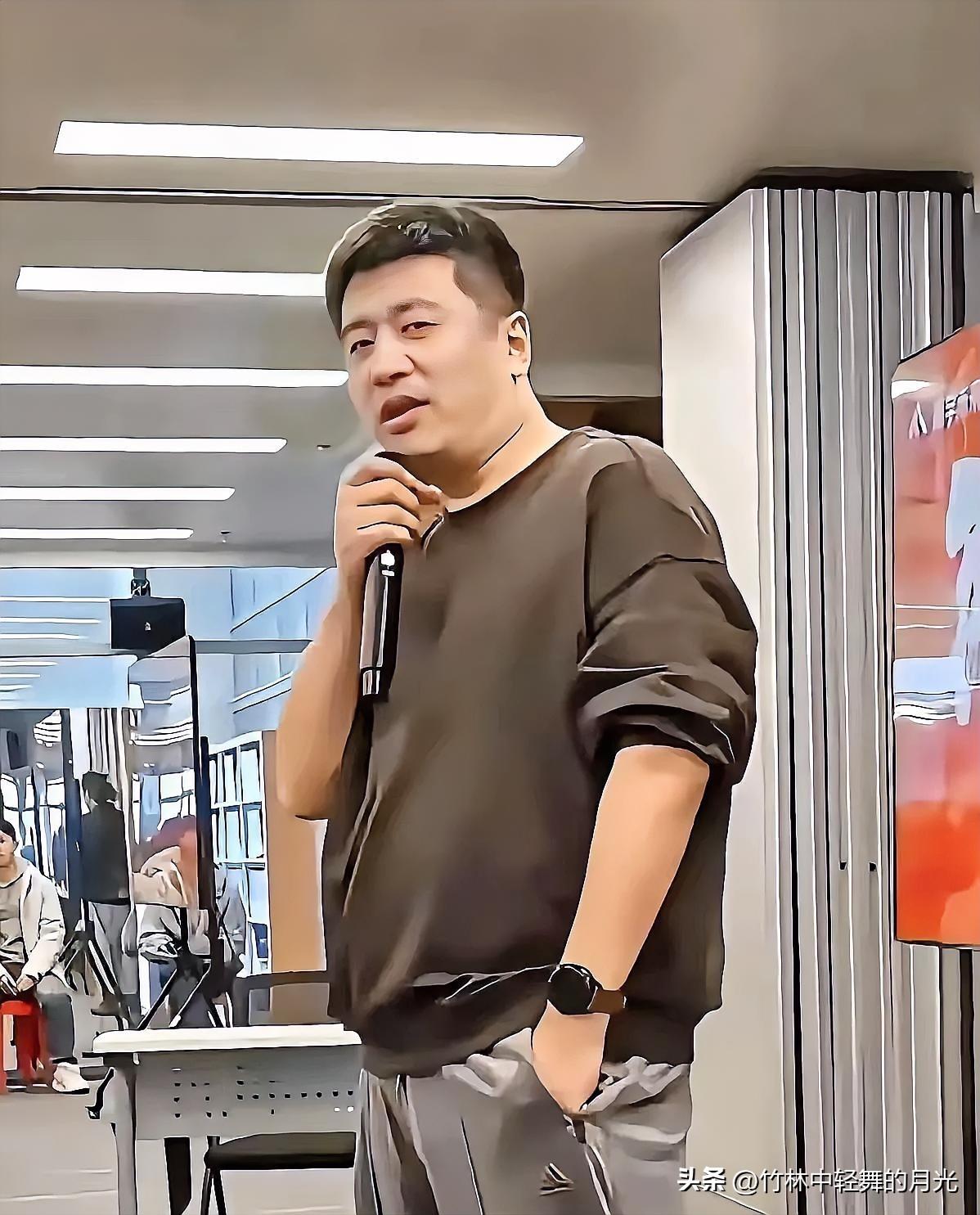 我的一名懂心理学的医生朋友，看到张雪峰离世的消息，跟我说出了他自己与众不同的看法