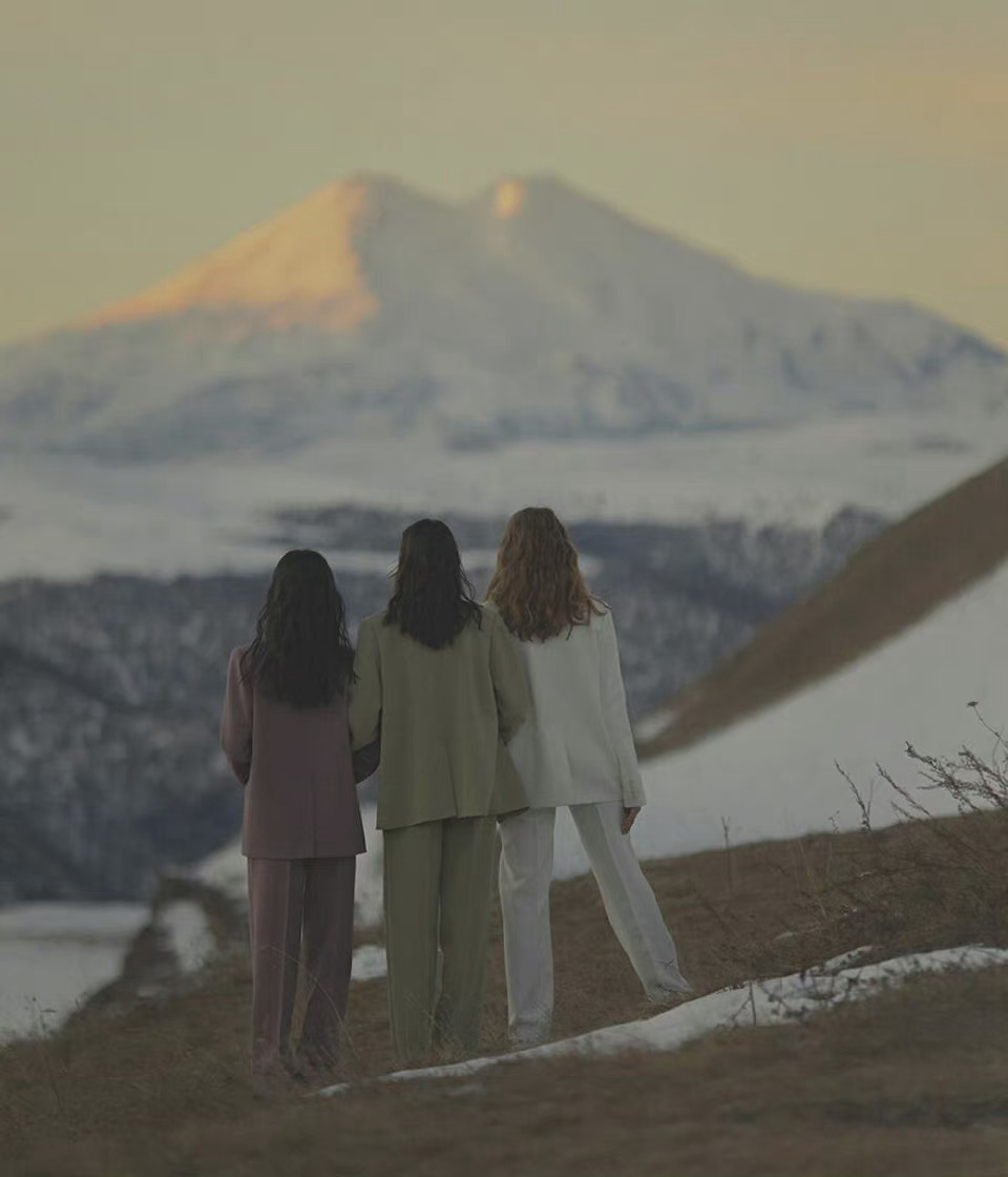 小王子里有句台词：想要和别人制造羁绊就要承受掉眼泪的风险。 ​​​