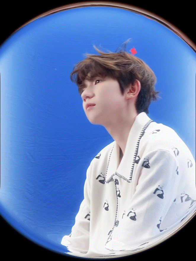 王源别回家了00后的广场舞 新专辑《在星穹下狂奔》第二波主打曲《别回家了》MV花