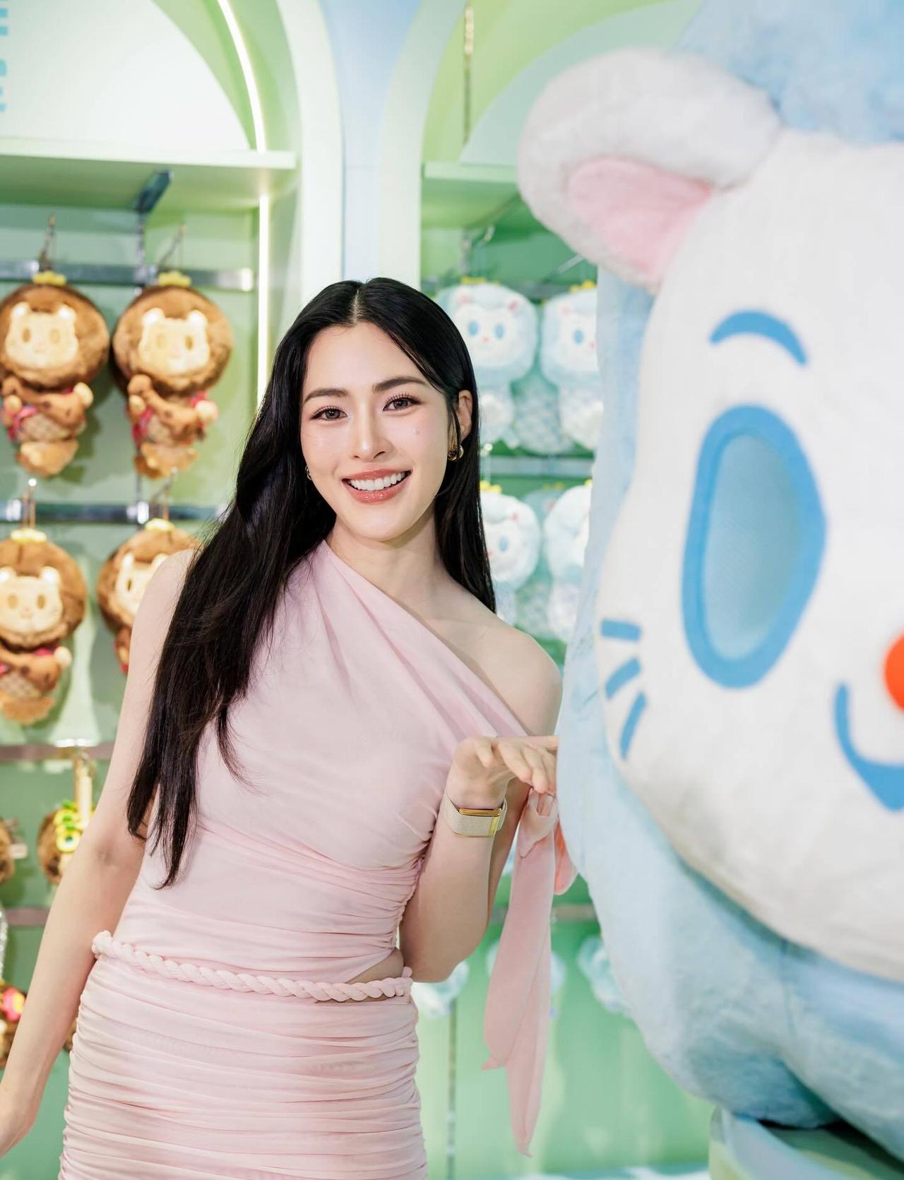 邝玲玲IG更新：「Singapore, thank you for the lo