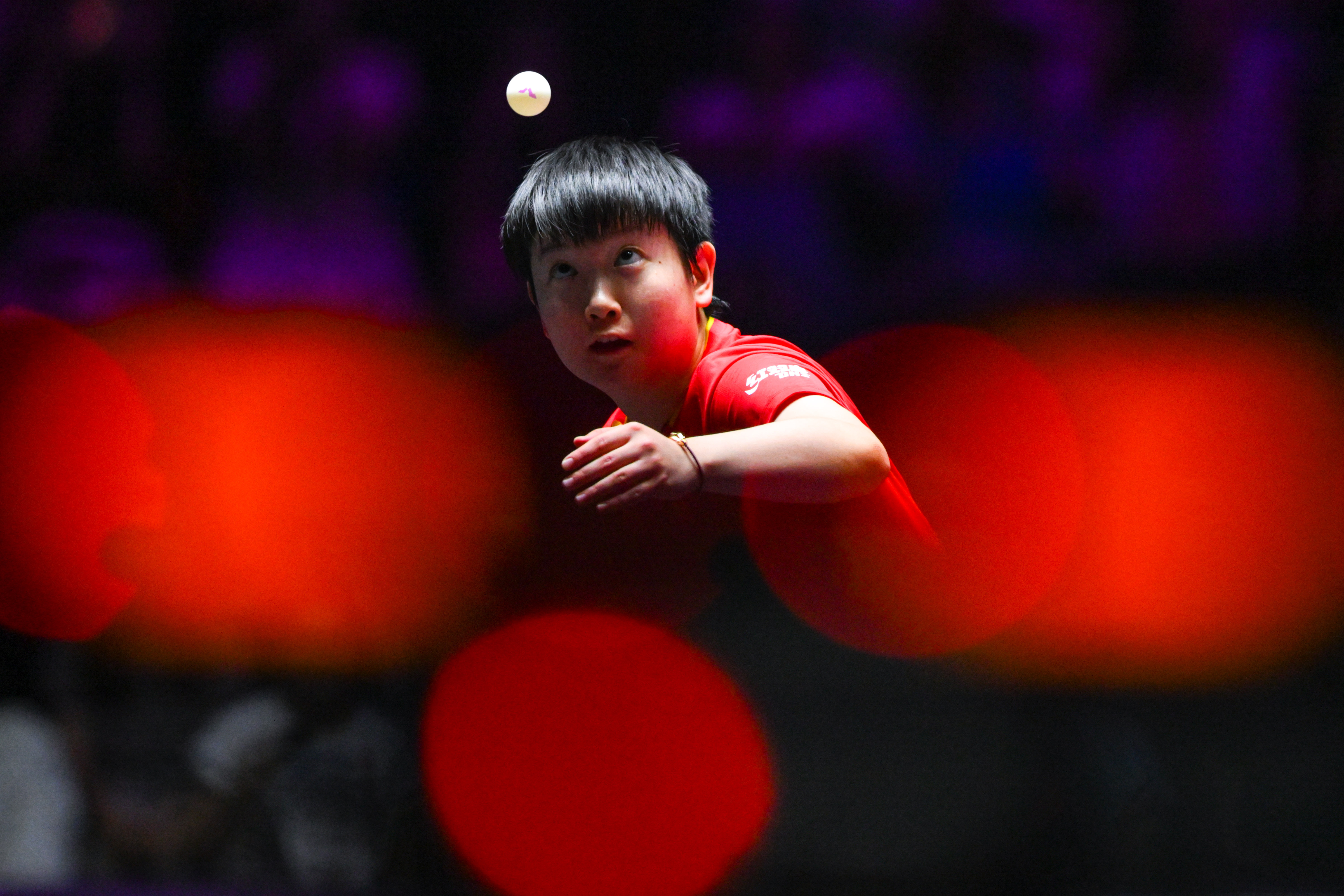 白象品牌代言人孙颖莎孙颖莎的球，是一分一分用心拼出来的；白象的面，是一碗一碗用心