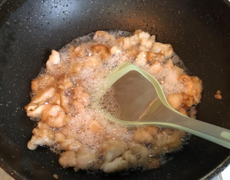69岁老太，坚持用猪油炒菜，半年后去医院，她的身体有什么不同？

“你们都不知道