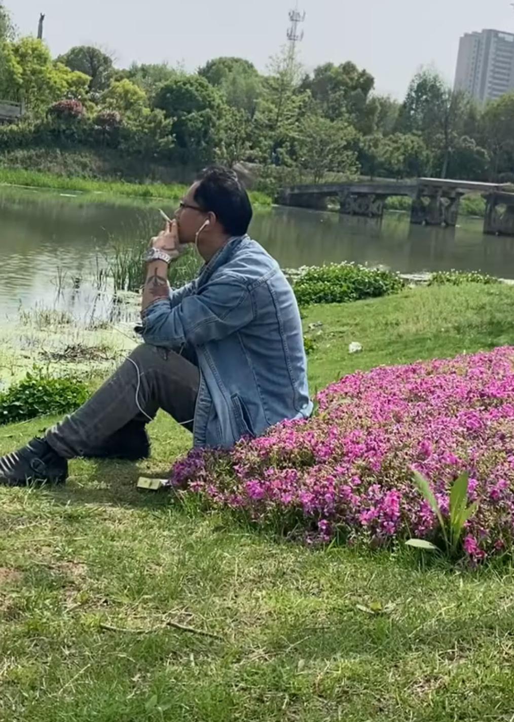 老公失业了，突然向我坦白，自己欠了巨额外债！
---
上周五晚上，老公突然跟我说