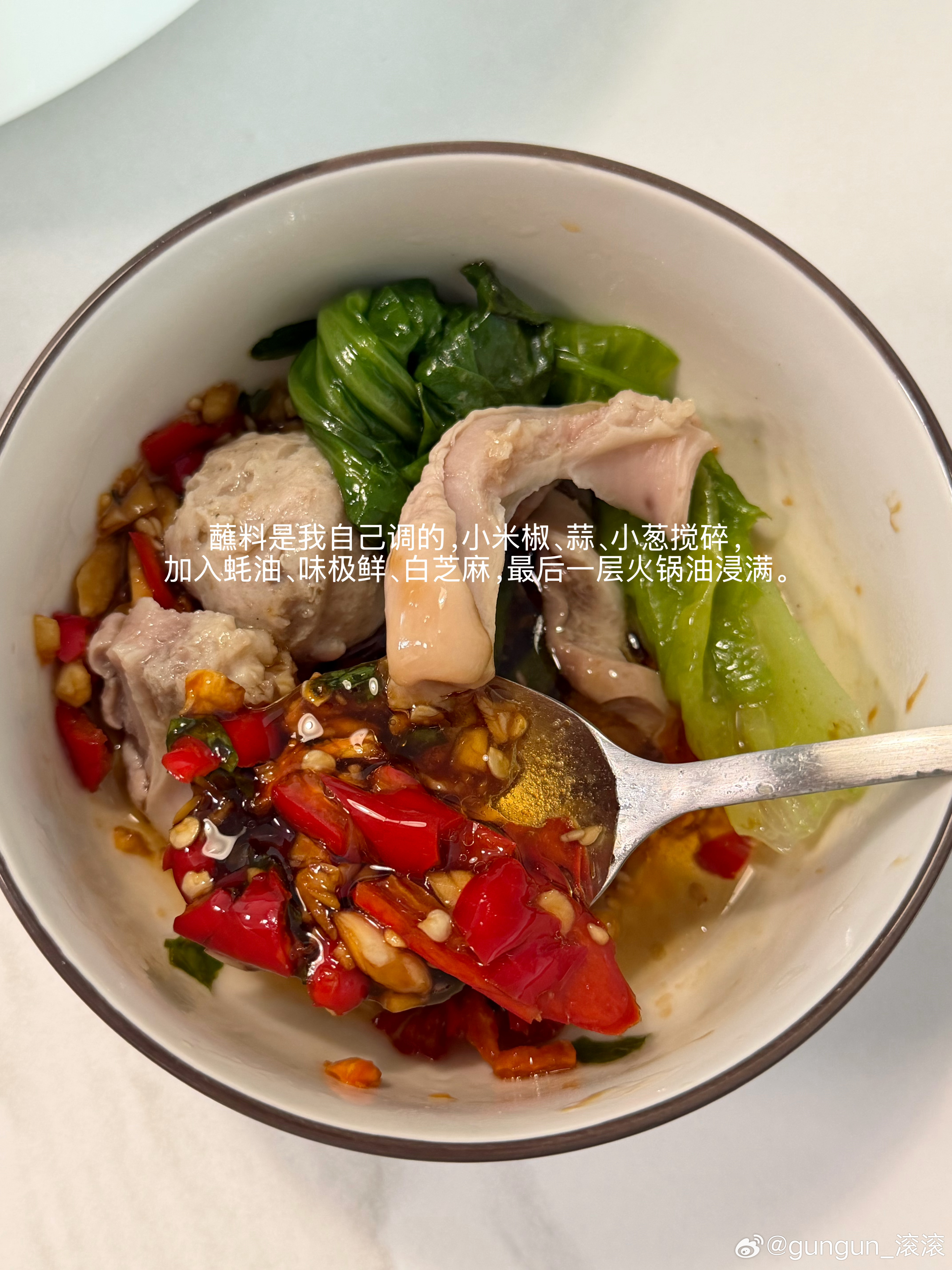 上门做饭，今晚大姐烹饪的是猪肚鸡🥘我提前盒马定猪肚、半只鸡、蔬菜、肉丸子大姐耐