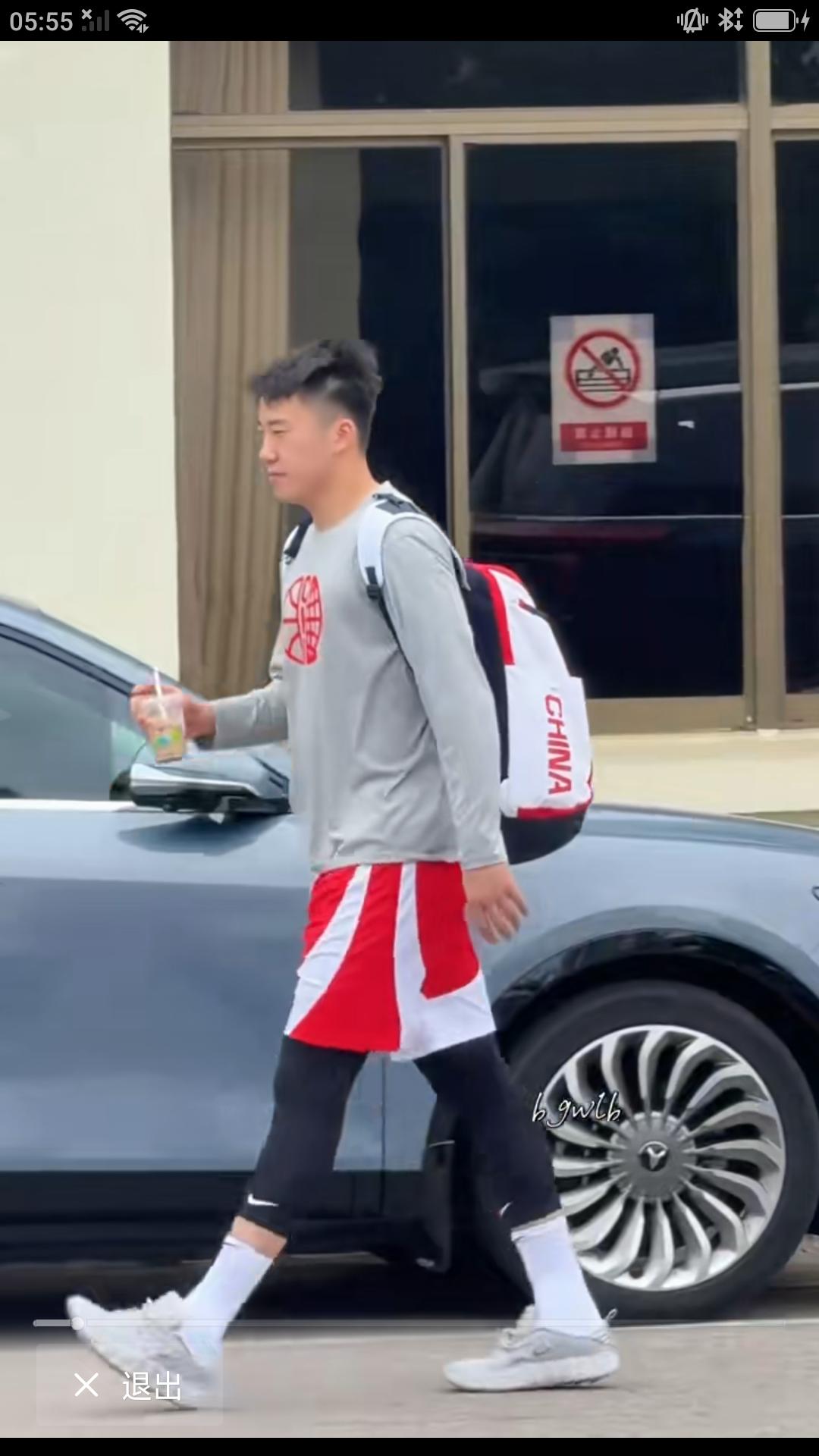 【中澳男篮热身赛明晚在杭州打响，中国男篮12人名单将在赛前公布，杨汉森因规则原因