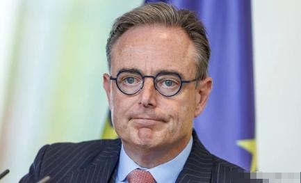 比利时首相德韦弗呼吁欧盟与俄罗斯开启谈判。

俄外交部去年12月出具的报告显示，