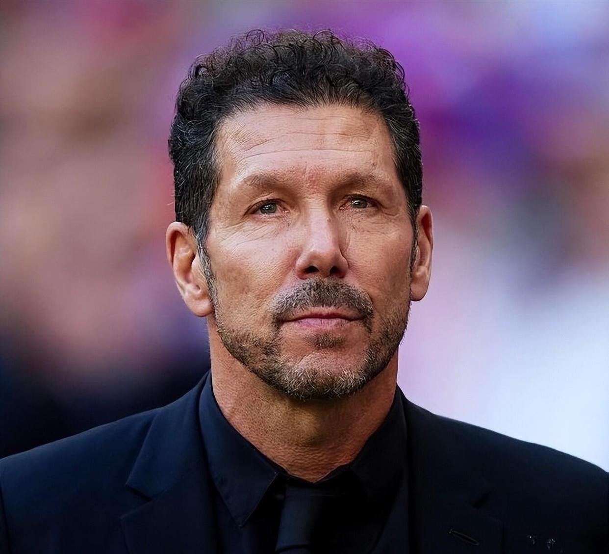 西蒙尼为啥能在马竞呆这么多年？
1、他对这支球队的感情很深，也很了解。
2、他在