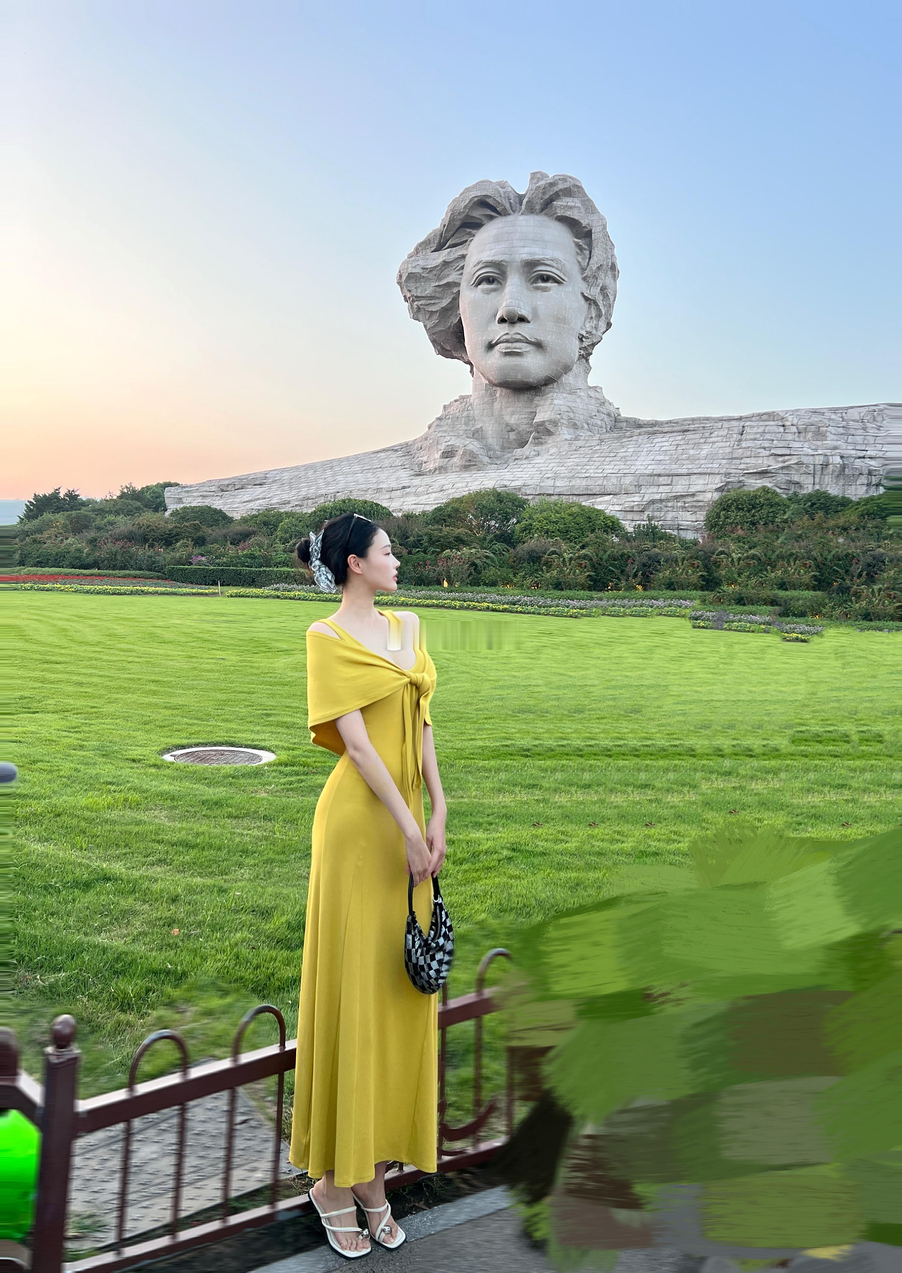 周末愉快💛  ​​​