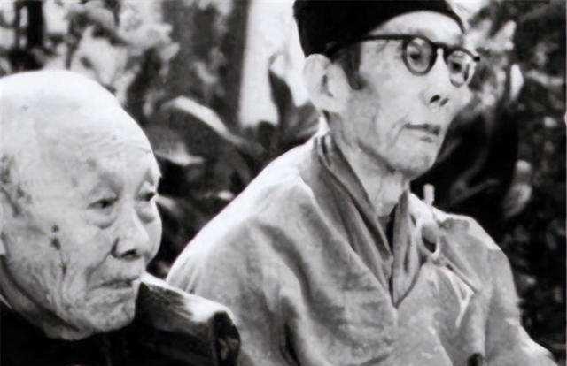 中国最后一位太监回忆，夜晚侍奉贵妃时为何要特地把苍耳放进鞋里？
1923年9月1