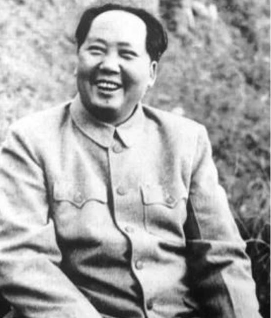 1960年毛主席休养时偶遇曾碧漪，突然认真问她为何没有听从自己当年的劝告？
19