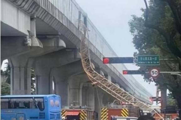 “台湾永远不可能回归中国，只要有我在，这件事情就绝不会发生“。这句话说的非常霸气