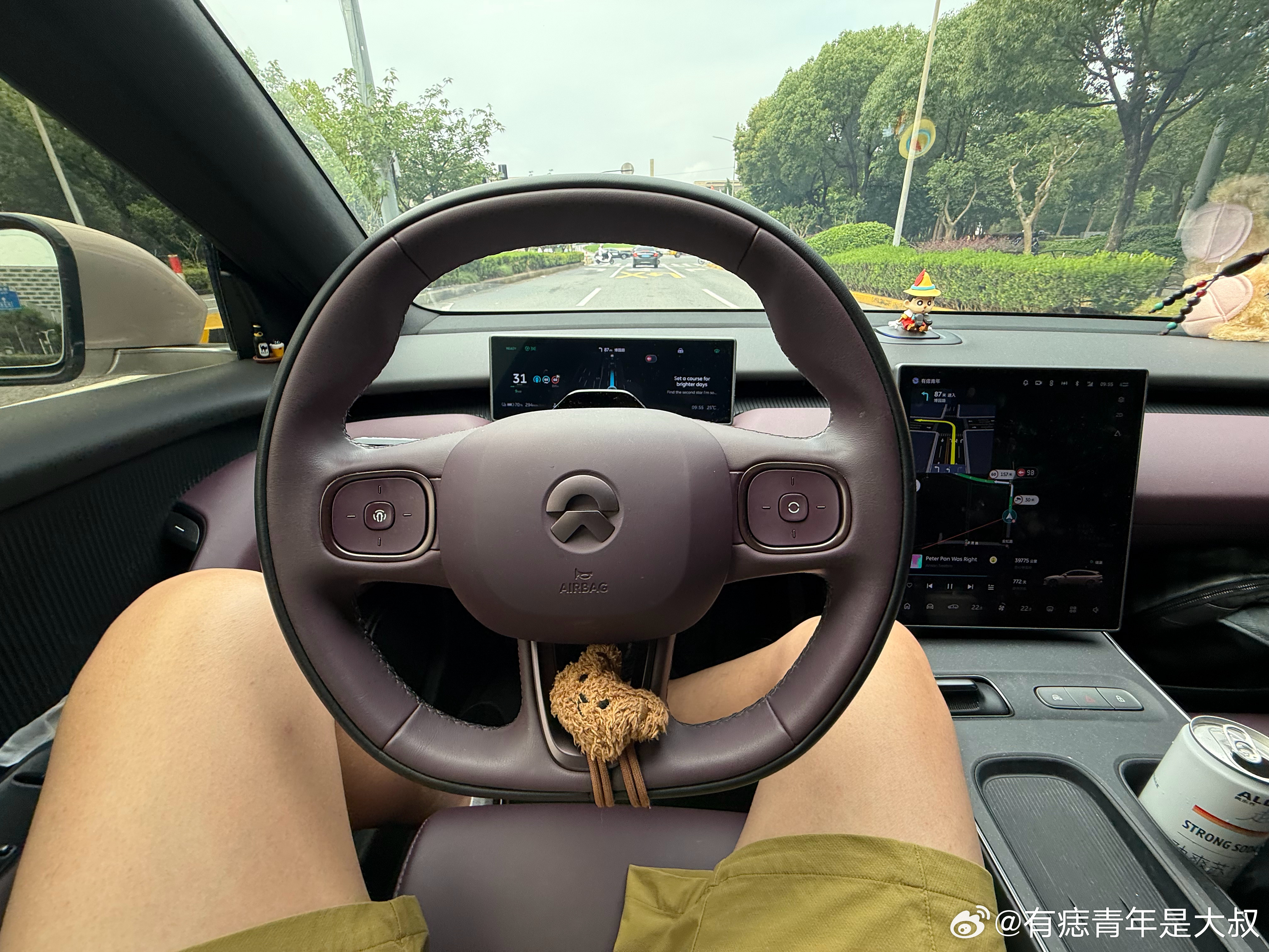 又是开着粉➕紫5T出门的一天，感觉自己都变嫩了呢蔚来