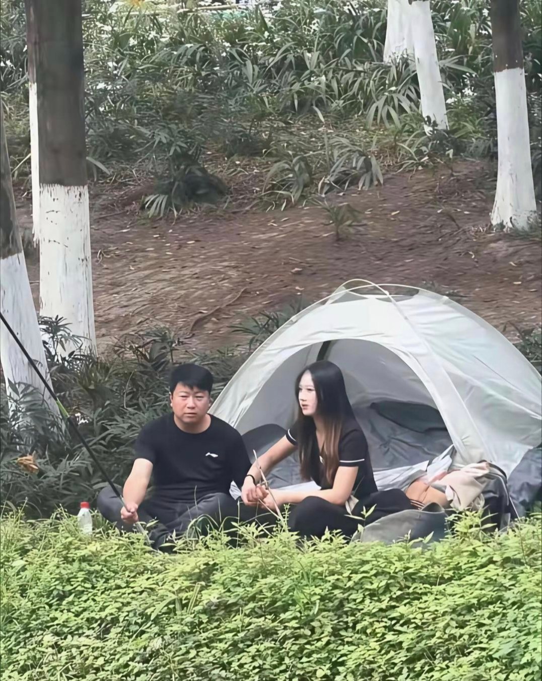 是不是夫妻，一眼就知道了。 